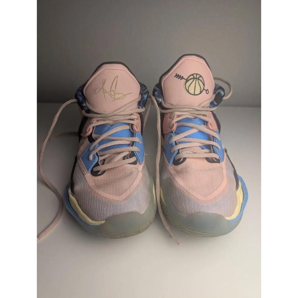 Nike Kyrie Infinity 8 Valentine's Day Basketball Shoes Men's Size 8 Original Box